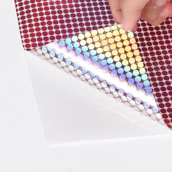 Autocolant transparent cu model de buline